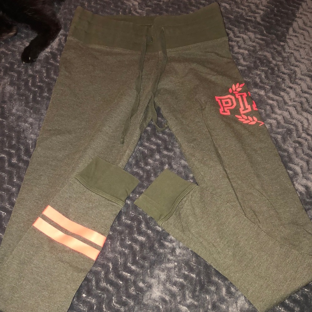 VS PINK JOGGERS